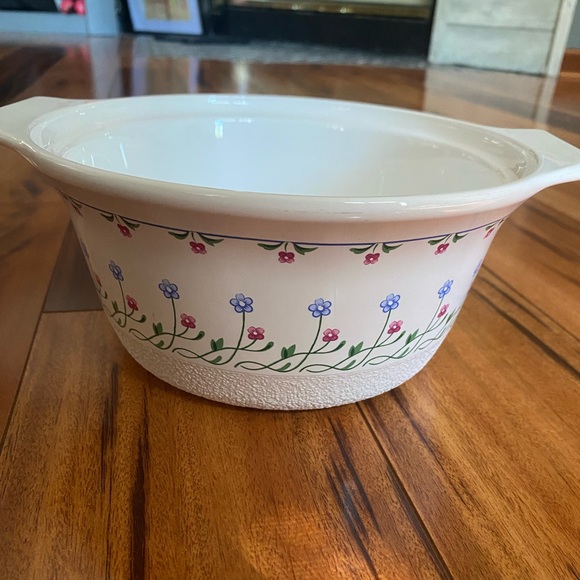 Mikasa Fire & Ice BALI HAI AA002 2 Qt. Round Casserole. Condition is Used. - Picture 1 of 4